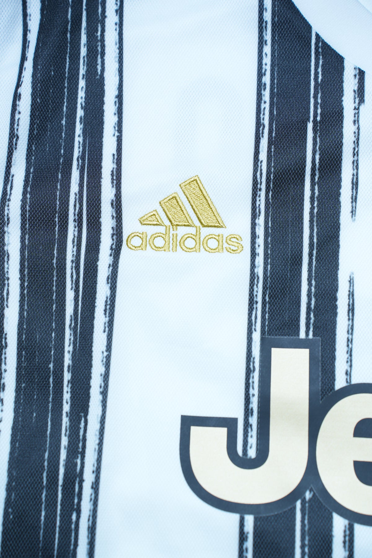 Juventus 2020-21 Home Shirt - Cristiano Ronaldo #7 (Asian Size L) - BNWT