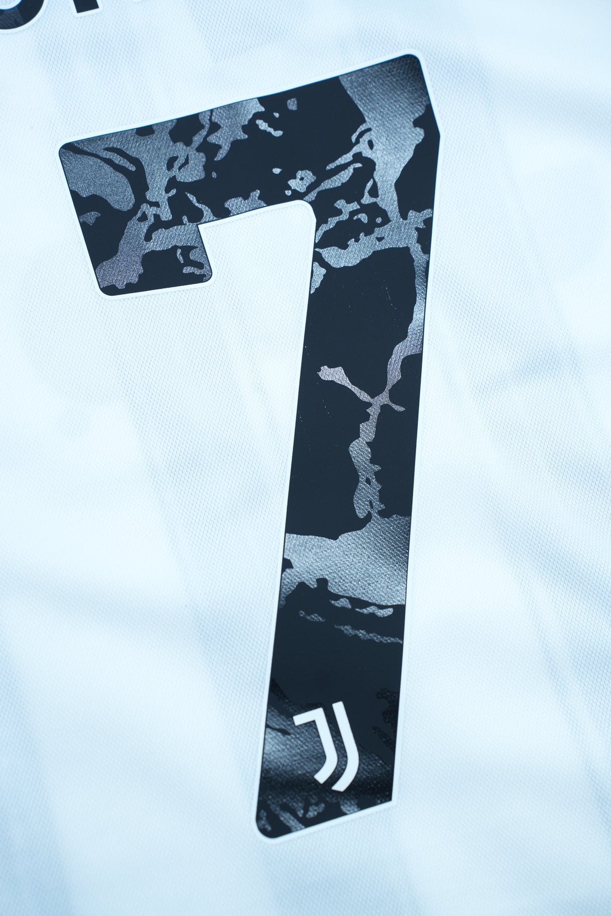 Juventus 2020-21 Home Shirt - Cristiano Ronaldo #7 (Asian Size L) - BNWT