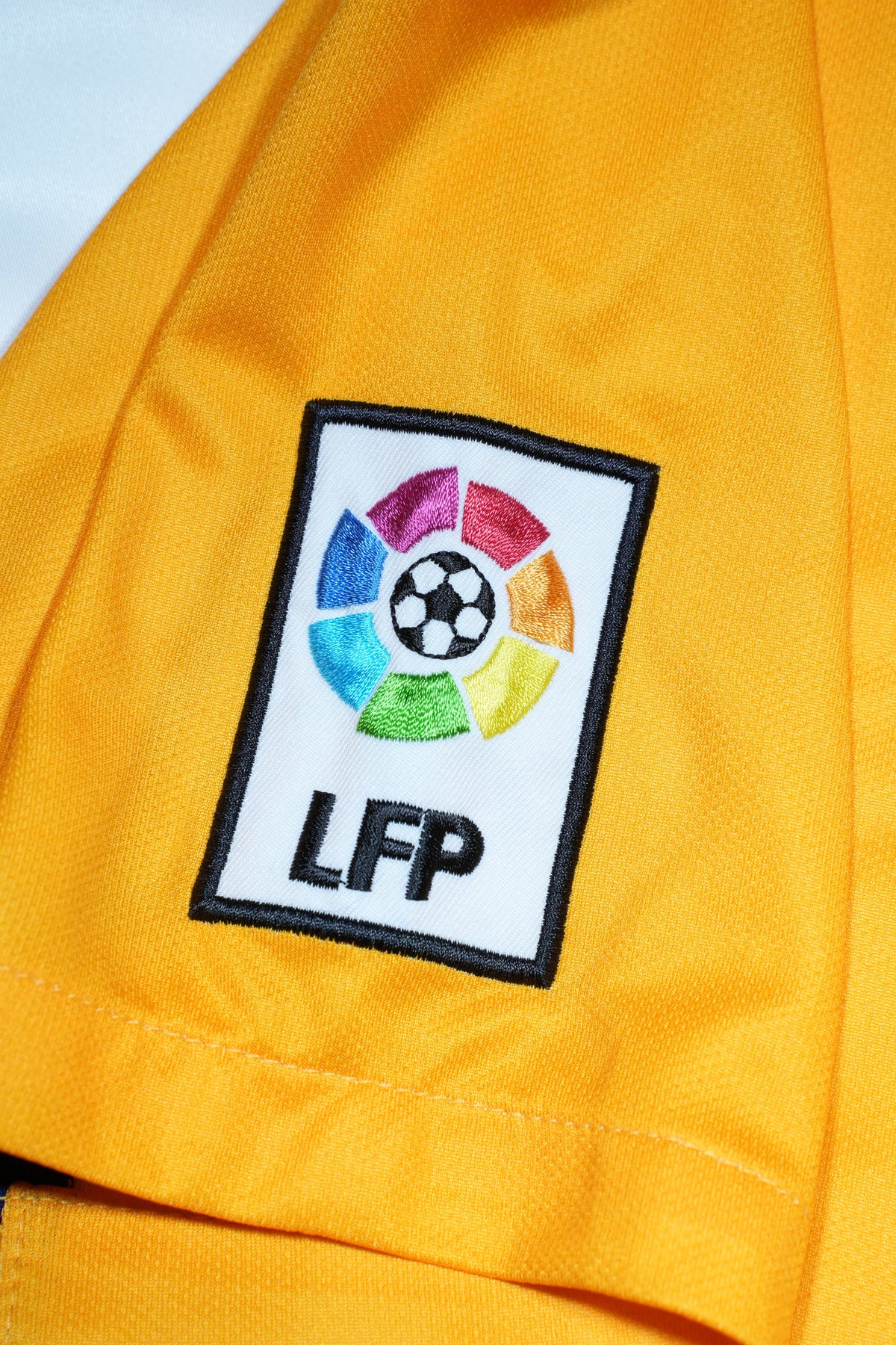FC Barcelona 2015-16 Away Shirt (L)