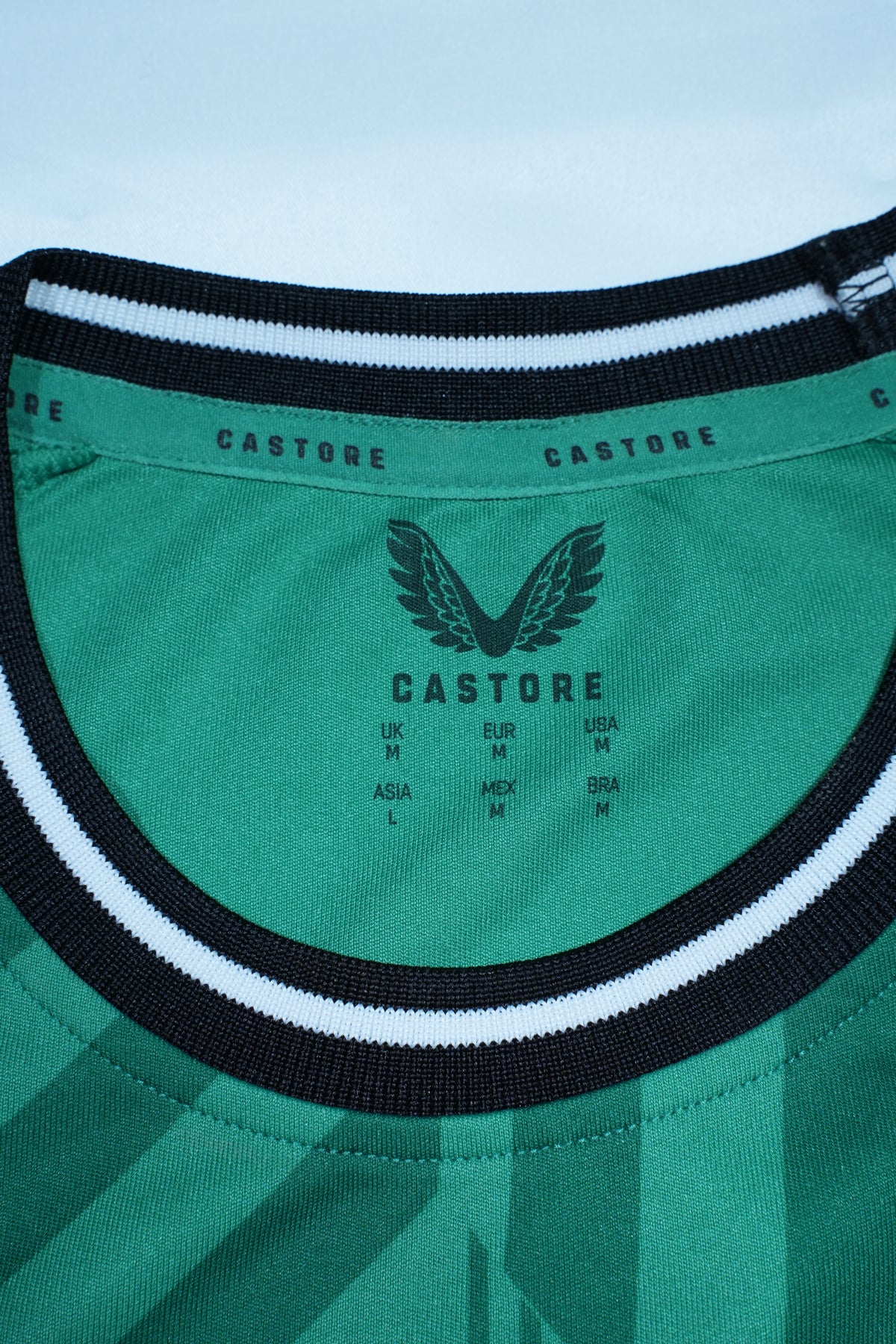 Newcastle FC 2023-24 Away Shirt (M)