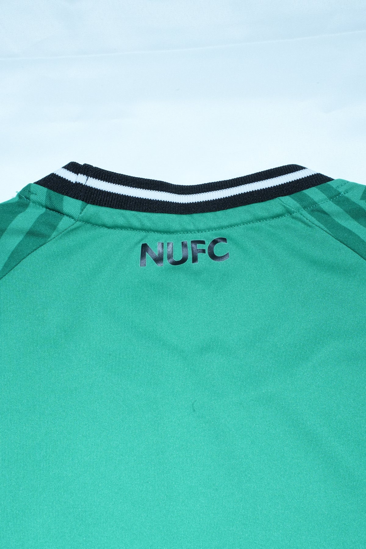 Newcastle FC 2023-24 Away Shirt (M)