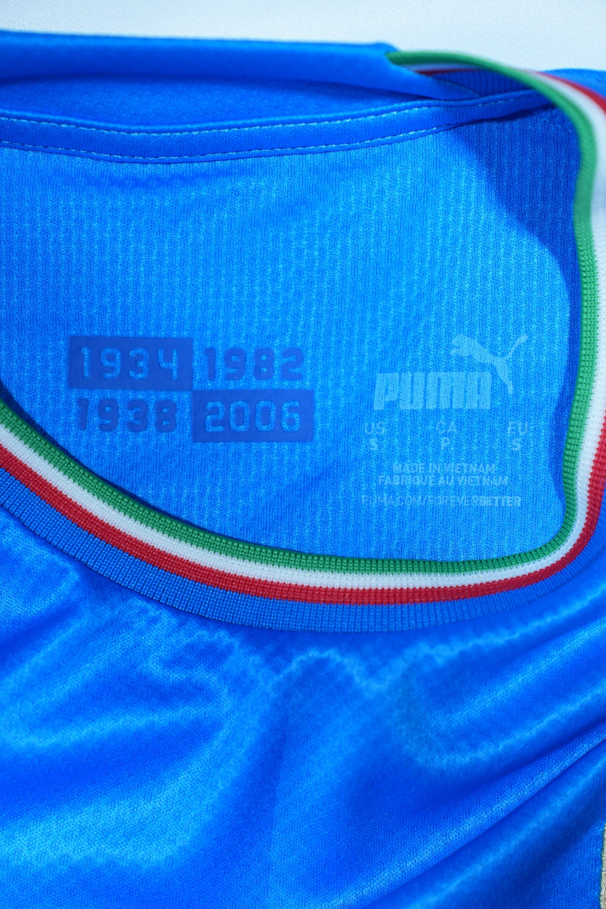 Italy 2022-2023 Home Shirt Tonali #8 (S) - BNWT