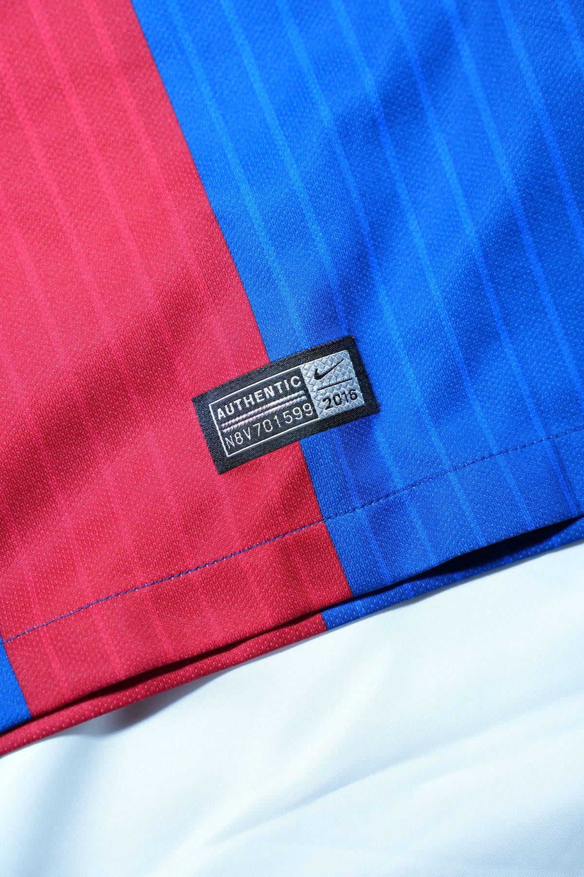 FC Barcelona 2016-17 Home Shirt (L)