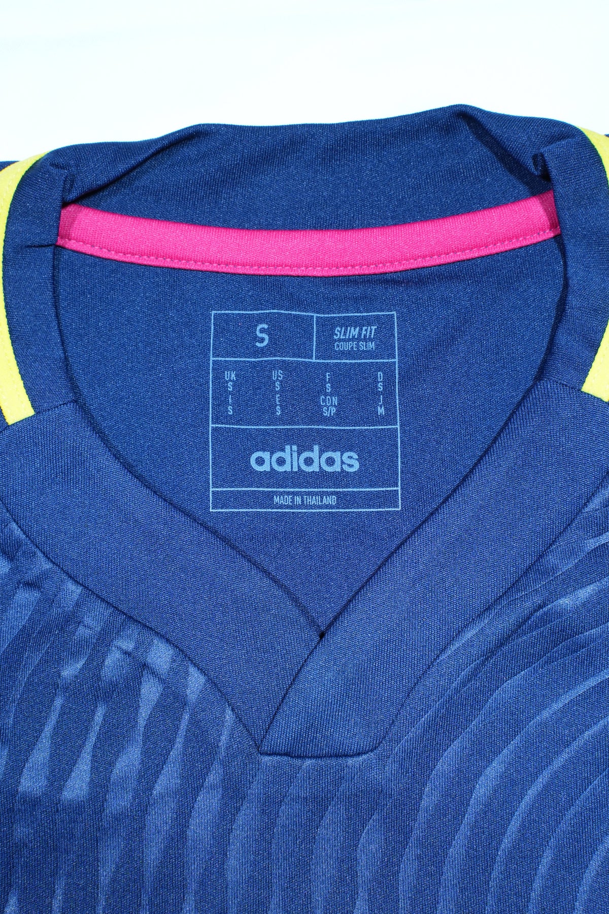 Sweden 2024-2025 Away Shirt - Viktor Gyökeres #17 - BNWT